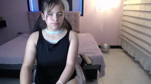 Snapshot of _kitten_1 chatting on January 22, 2025, 3:29 pm _kitten_1 online show from January 22, 2025, 3:29 pm