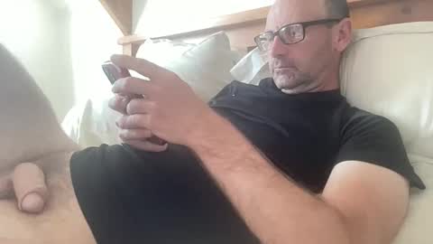 Kiwi online show from November 28, 2025, 9:39 pm