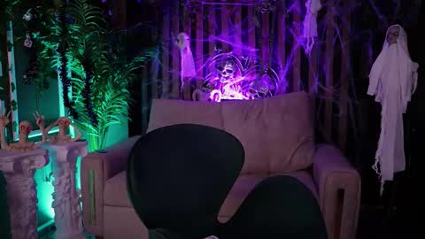 Snapshot of _kleo_ chatting on October 9, 2025, 11:14 pm online show from October 9, 2025, 11:14 pm
