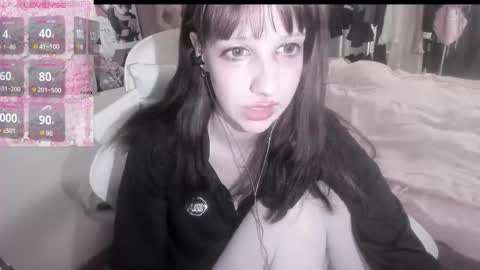  kuro  online show from February 24, 2026, 7:39 am