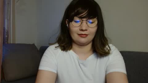 Snapshot of _lalilu_ chatting on December 4, 2024, 5:27 am _lalilu_ online show from December 4, 2024, 5:27 am