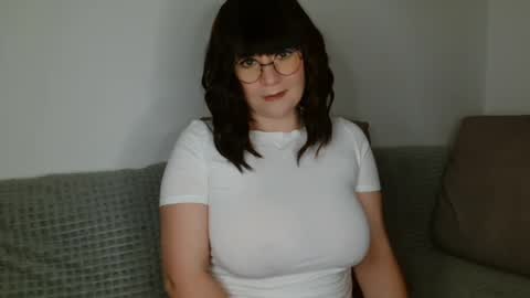 Snapshot of _lalilu_ chatting on February 1, 2025, 5:26 pm _lalilu_ online show from February 1, 2025, 5:26 pm