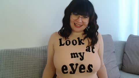 Snapshot of _lalilu_ chatting on February 17, 2025, 11:02 am _lalilu_ online show from February 17, 2025, 11:02 am