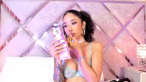 Lanna  online show from November 8, 2025, 11:47 pm