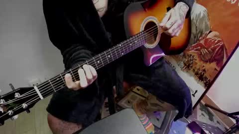 Layne online show from September 28, 2025, 9:14 am