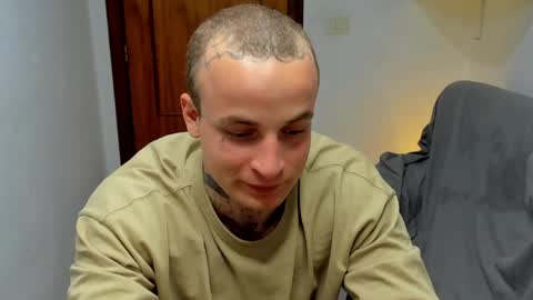 Layne online show from April 14, 2026, 8:59 pm