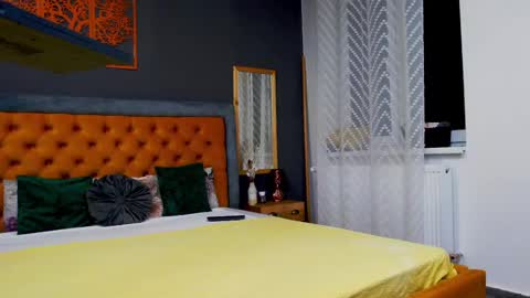 Lena Paul online show from February 20, 2025, 3:56 am