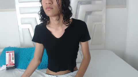 _lexx1e online show from December 28, 2024, 1:49 pm