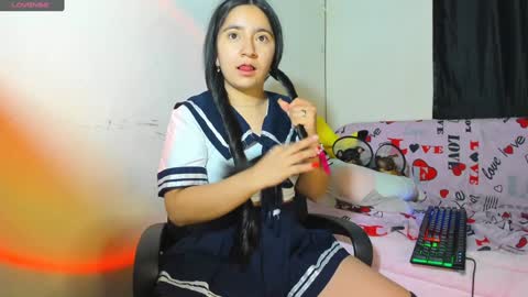 Snapshot of _litle_mily_ chatting on December 7, 2024, 1:47 am Mily online show from December 7, 2024, 1:47 am