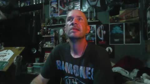 Snapshot of _longfellow chatting on June 21, 2026, 4:59 am That guy online show from June 21, 2026, 4:59 am