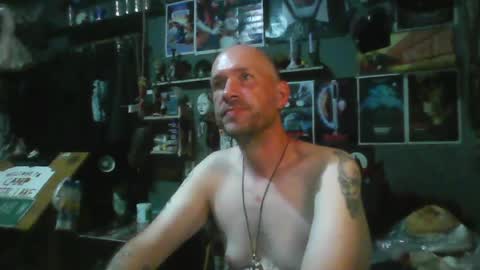 Snapshot of _longfellow chatting on July 12, 2026, 4:03 am That guy online show from July 12, 2026, 4:03 am
