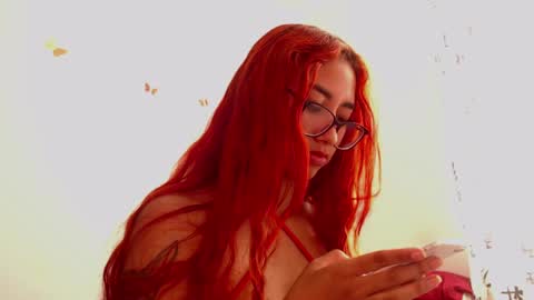 Snapshot of _loreana_ chatting on January 15, 2025, 7:55 pm _loreana_ online show from January 15, 2025, 7:55 pm