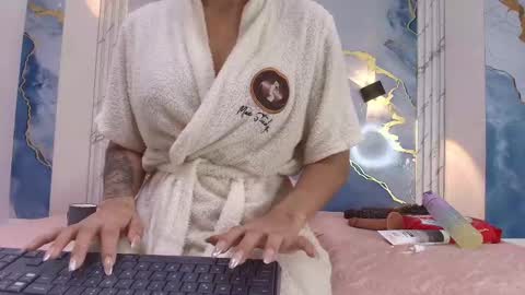 Lorrayne online show from September 12, 2025, 12:05 pm