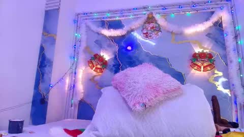 Lorrayne online show from December 15, 2025, 12:09 pm