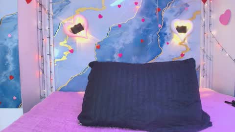 Lorrayne online show from February 19, 2026, 12:12 pm