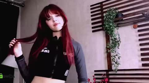 _lucystars online show from November 18, 2025, 2:54 pm