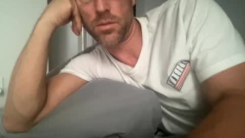 Snapshot of _lululeo_ chatting on August 5, 2026, 3:31 am _lululeo_ online show from August 5, 2026, 3:31 am