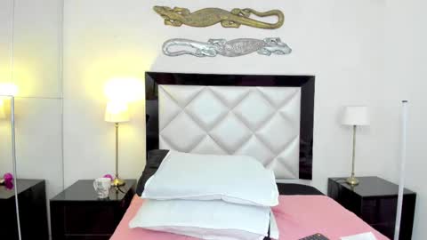 Snapshot of _luna__sweet_ chatting on February 23, 2025, 6:07 am luna sweet online show from February 23, 2025, 6:07 am