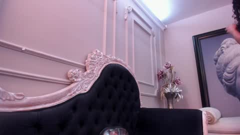 Snapshot of _luna_dupont_ chatting on December 12, 2024, 12:22 pm Luna online show from December 12, 2024, 12:22 pm