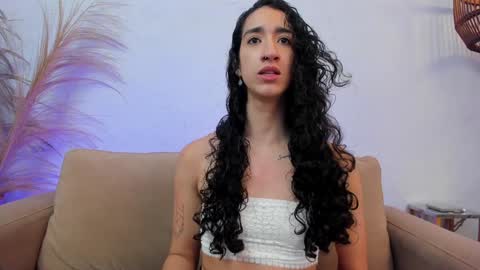 Snapshot of _luna_dupont_ chatting on January 4, 2025, 12:38 pm Luna online show from January 4, 2025, 12:38 pm