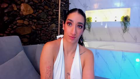 Snapshot of _luna_dupont_ chatting on February 4, 2025, 3:15 pm Luna online show from February 4, 2025, 3:15 pm