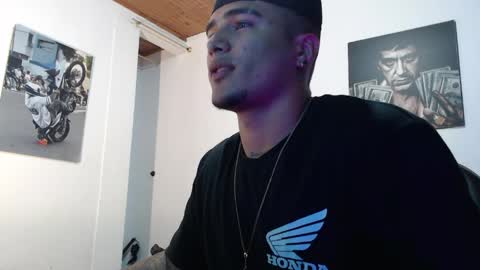 Snapshot of _luxury_23 chatting on April 10, 2026, 7:02 am STIVEN online show from April 10, 2026, 7:02 am