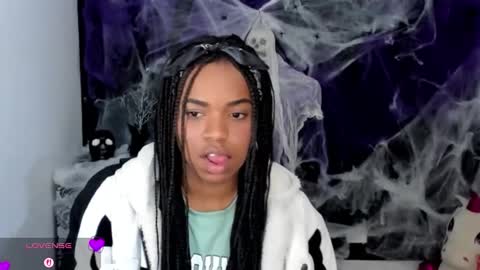 MARCELA online show from October 12, 2025, 1:26 am