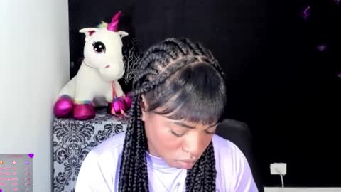 MARCELA online show from November 4, 2025, 10:31 pm