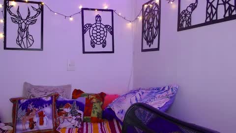 Marce  online show from December 3, 2024, 11:02 pm