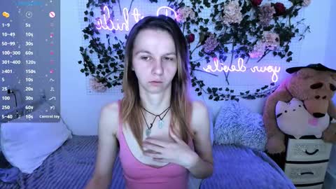 Scarlett online show from December 20, 2025, 1:51 pm