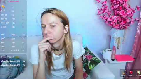 Snapshot of _mari_so chatting on August 5, 2026, 9:50 pm Scarlett online show from August 5, 2026, 9:50 pm