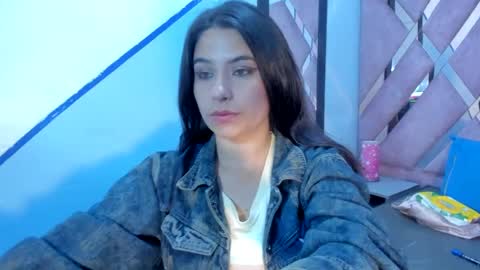 _mariana_1 online show from September 20, 2025, 3:02 pm