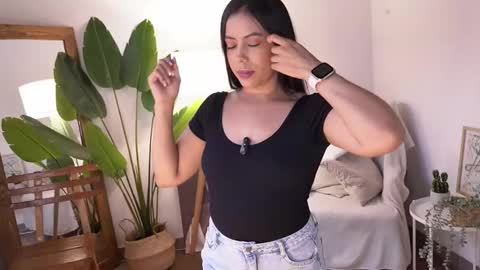 Megan online show from November 4, 2025, 7:35 pm