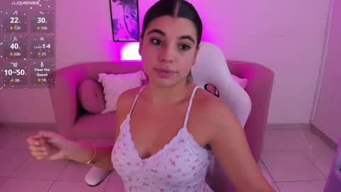 Snapshot of _mia_blue_18_ chatting on October 6, 2025, 7:11 pm MIa blue 18 online show from October 6, 2025, 7:11 pm