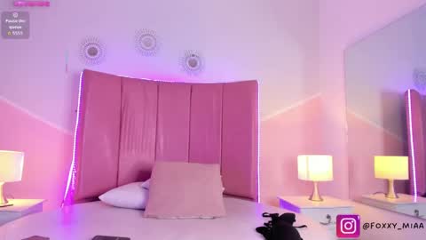 Snapshot of _mia_foxx_ chatting on October 2, 2025, 7:54 pm _mia_foxx_ online show from October 2, 2025, 7:54 pm