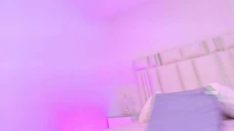 Mia  online show from February 21, 2026, 11:55 am