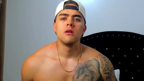 Snapshot of _mike______ chatting on January 6, 2026, 5:00 am _mike______ online show from January 6, 2026, 5:00 am