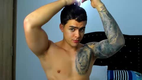 Snapshot of _mike______ chatting on January 9, 2026, 12:02 am _mike______ online show from January 9, 2026, 12:02 am