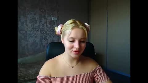 Melanie online show from March 12, 2026, 11:49 am