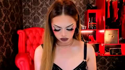Raven Strauss online show from July 20, 2026, 8:33 pm