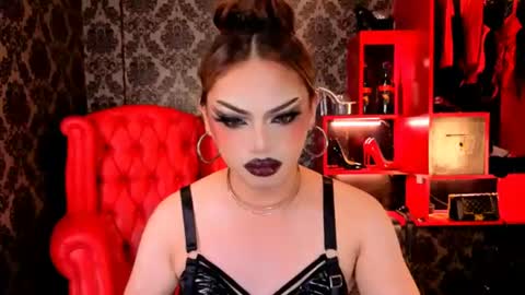 Raven Strauss online show from July 28, 2026, 8:52 pm