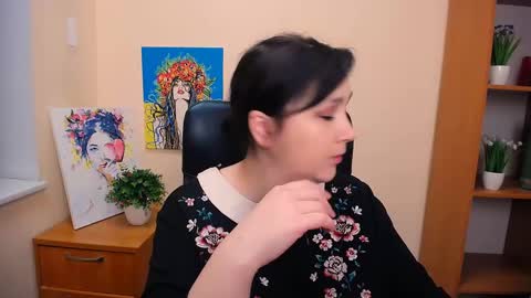 Snapshot of _miranda_sun chatting on February 14, 2025, 7:38 am Miranda online show from February 14, 2025, 7:38 am