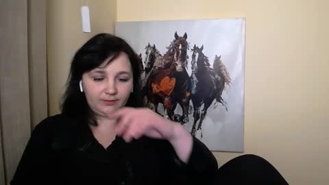 Snapshot of _miranda_sun chatting on February 28, 2025, 2:42 pm Miranda online show from February 28, 2025, 2:42 pm