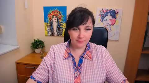 Snapshot of _miranda_sun chatting on March 2, 2025, 2:54 pm Miranda online show from March 2, 2025, 2:54 pm