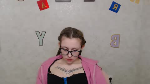 Snapshot of _miraterri_ chatting on February 22, 2025, 2:52 pm Mira online show from February 22, 2025, 2:52 pm