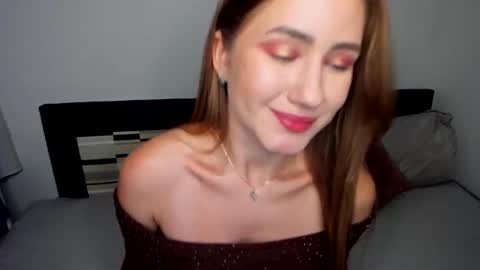Snapshot of _mirielle_ chatting on July 6, 2026, 1:57 am _mirielle_ online show from July 6, 2026, 1:57 am