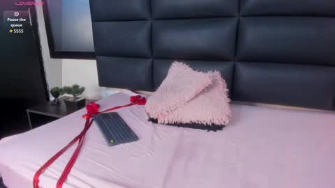 ashley online show from September 23, 2025, 1:25 pm