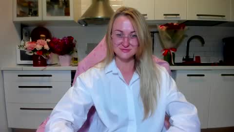 Eva online show from September 30, 2025, 8:25 pm