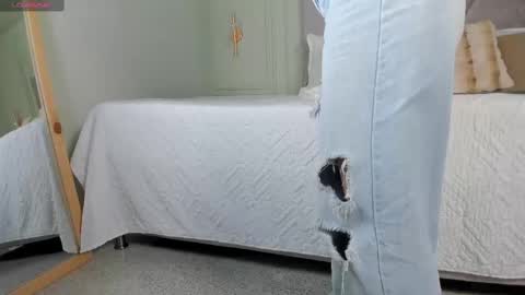 kimberley cruz online show from October 16, 2025, 12:06 pm