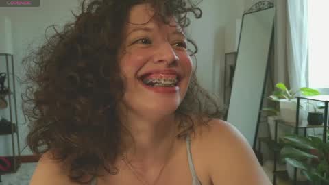 Snapshot of _missmariaa_ chatting on May 16, 2026, 7:34 pm Mara Independent model online show from May 16, 2026, 7:34 pm